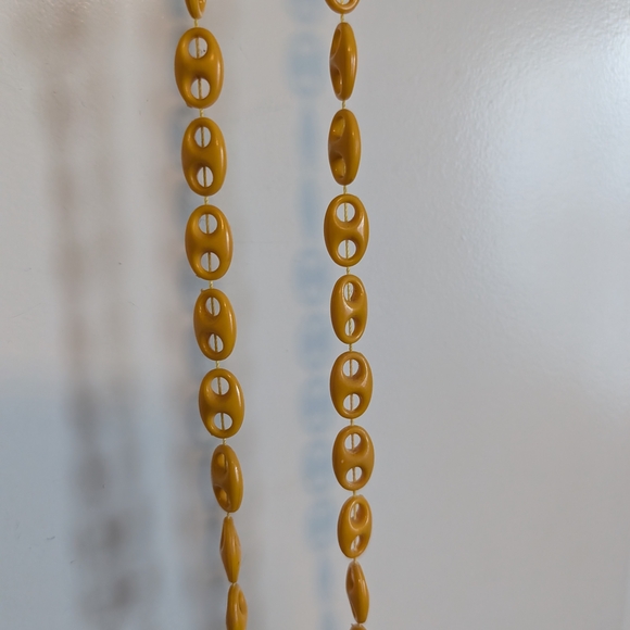 Vintage Strand Unique Mustard Yellow Necklace - Picture 4 of 6
